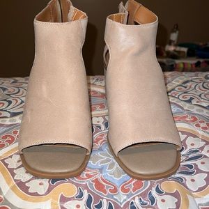 Ladies Sandals